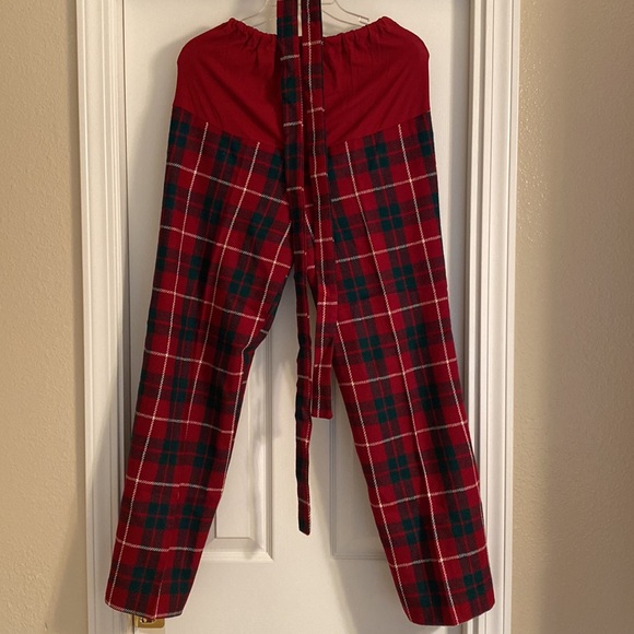Vintage Protégé Saks Fifth Avenue Red and Green Plaid wool pantsuit with belt - Picture 9 of 12